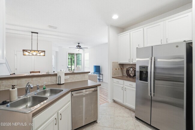 Building Photo - 6119 Bartram Village Dr