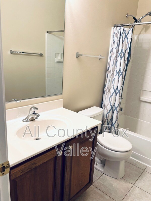Building Photo - 1844 Crenshaw Cir