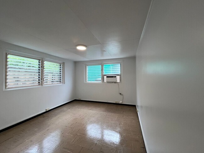 Building Photo - T1247ach