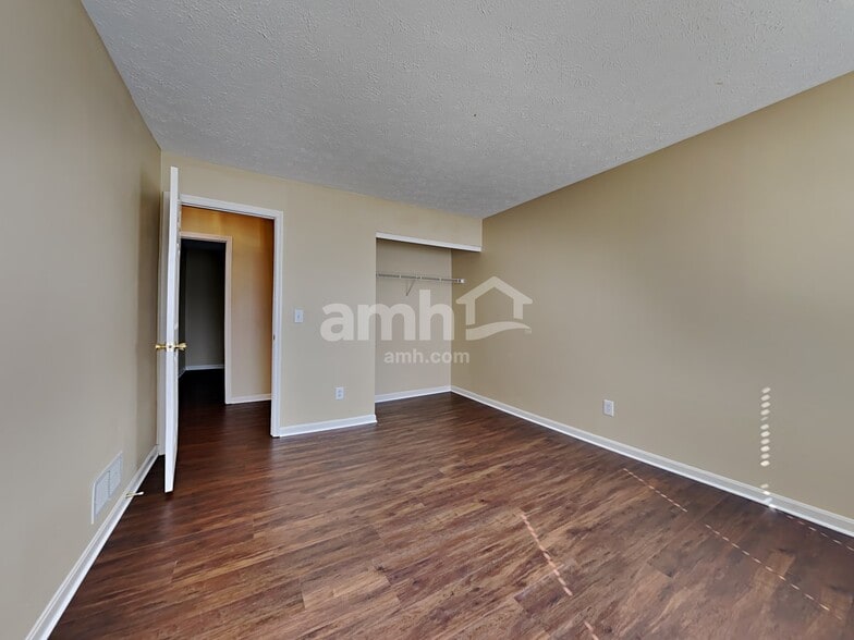 Building Photo - 7316 Pebble Crk