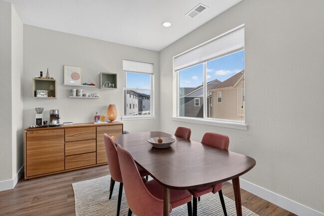Building Photo - 2124 Alcott Way