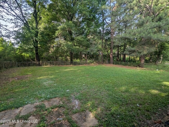 Building Photo - 1319 Stateline Rd W