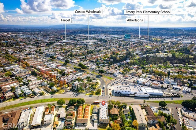 Building Photo - 5639 Huntington Dr