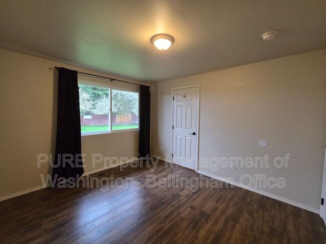 Building Photo - 6521 58th St NE