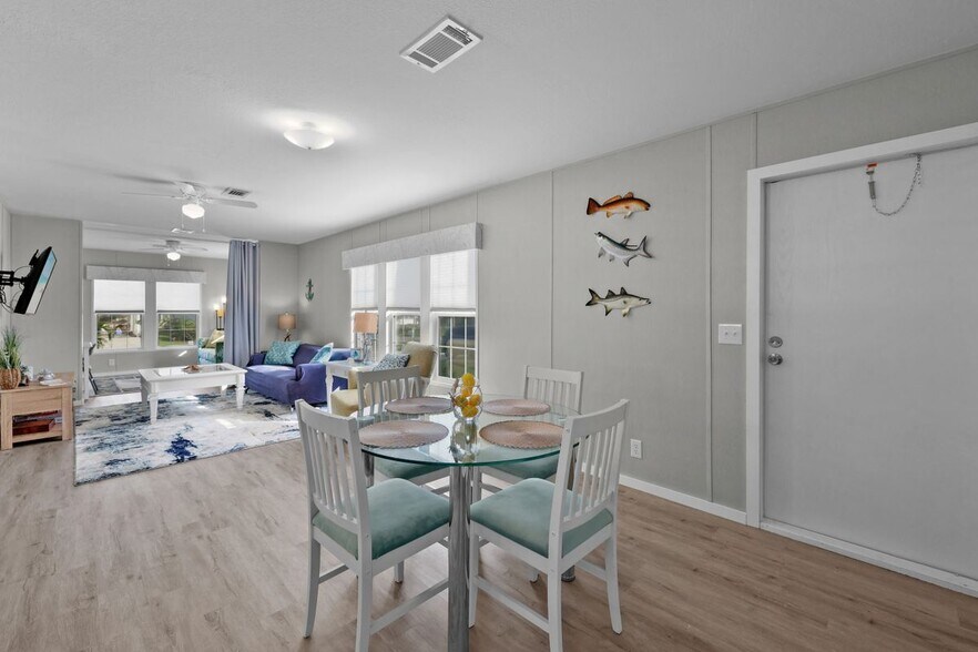 Building Photo - 1747 Beverly Dr