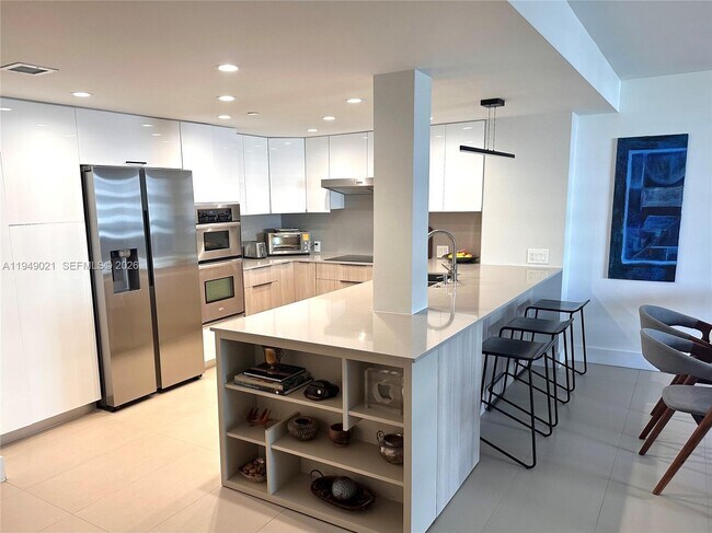 Building Photo - 170 Ocean Ln Dr