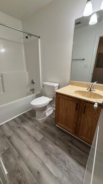 Building Photo - 43 Foxden Dr