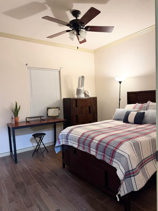 Building Photo - 10706 International Blvd