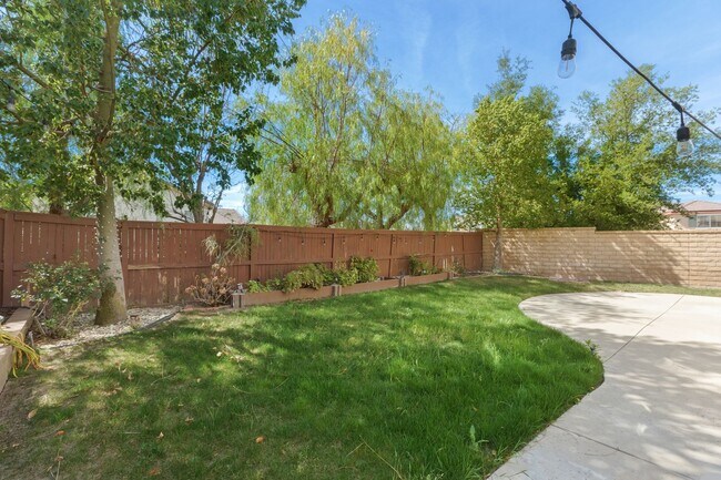 Building Photo - 26523 Starling Ct