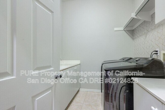 Building Photo - 1428 Heatherwood Ave