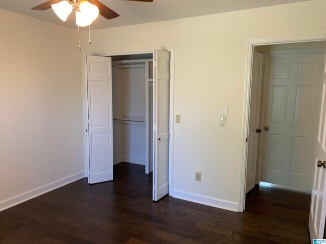 Building Photo - 134 Woodbury Dr
