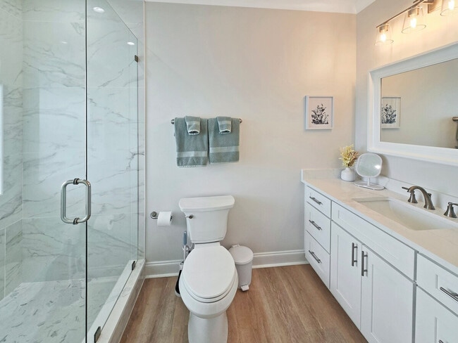 Building Photo - 996 Beach Blvd W