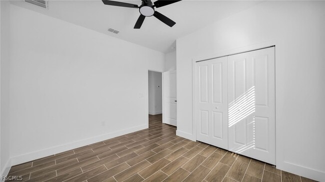 Building Photo - 4989 Fairway Ct