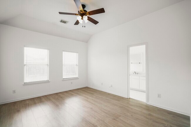 Building Photo - 21810 Mansfield Bluff Ln