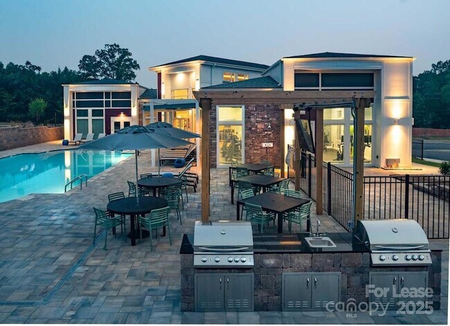 Building Photo - 141 Black Rock Rd