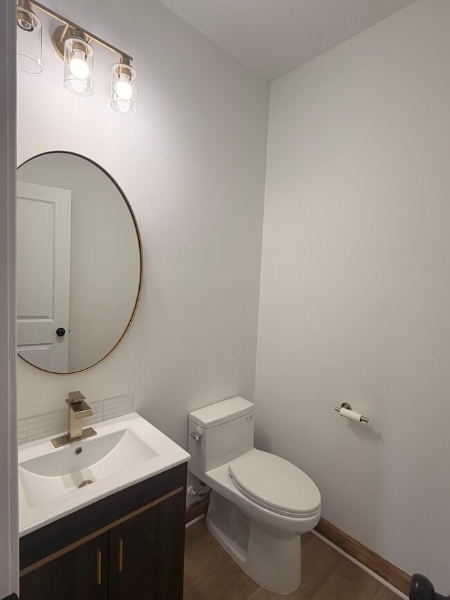 Building Photo - 126 East End Ave