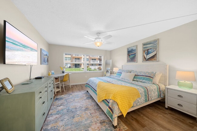 Building Photo - 10 Sunflower St