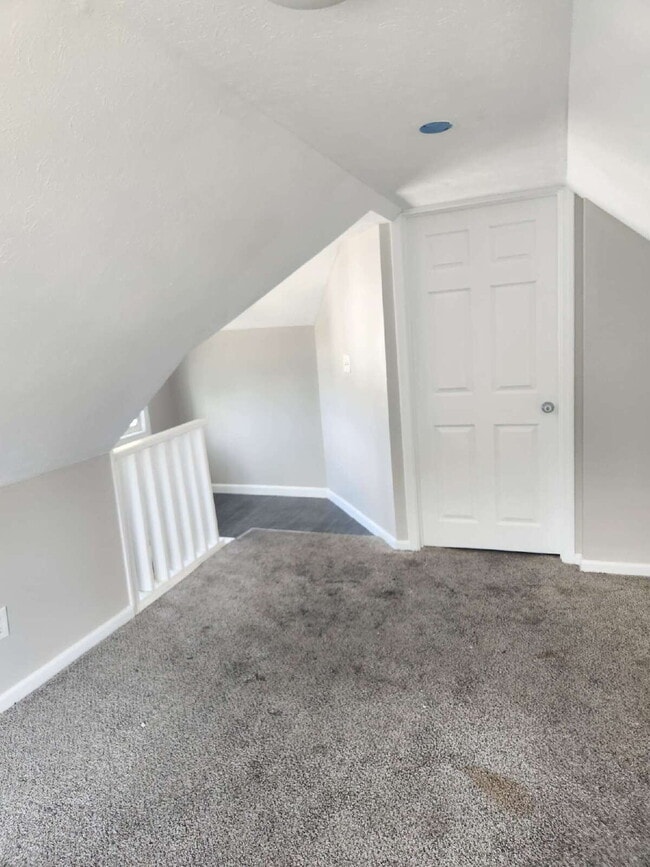 Building Photo - "Spacious 1.5 story 4-Bedroom Duplex on Ot...