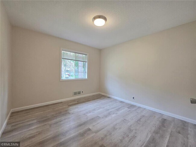 Building Photo - 1306 Woodhill Rd