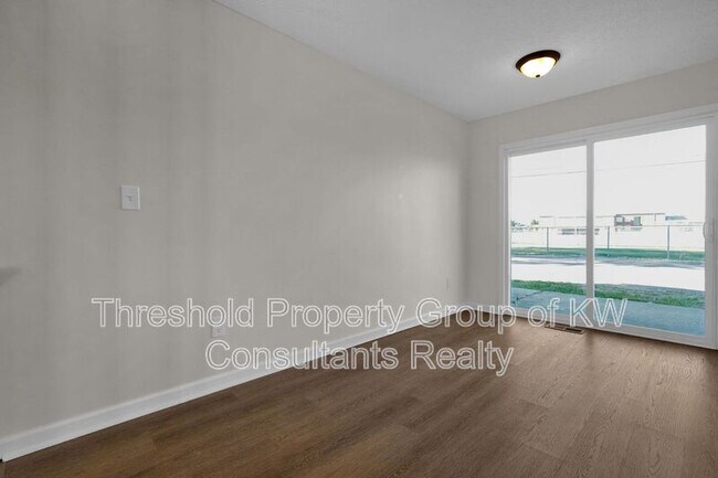 Building Photo - 3672-3678-3678 Arnelle Rd