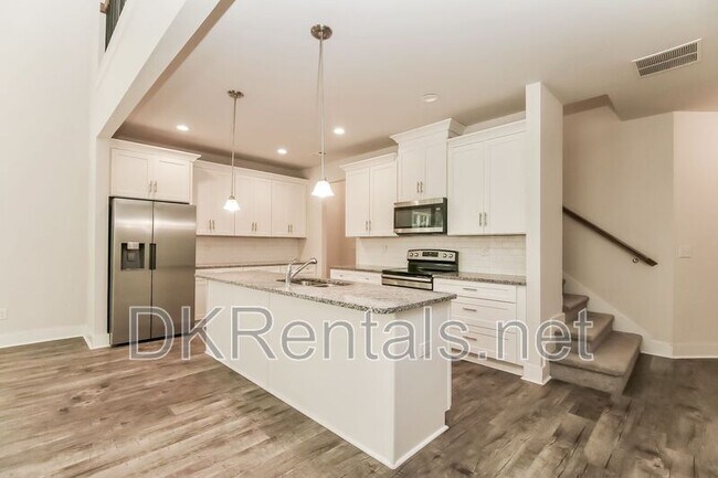 Building Photo - 140 Stewart Glen Dr