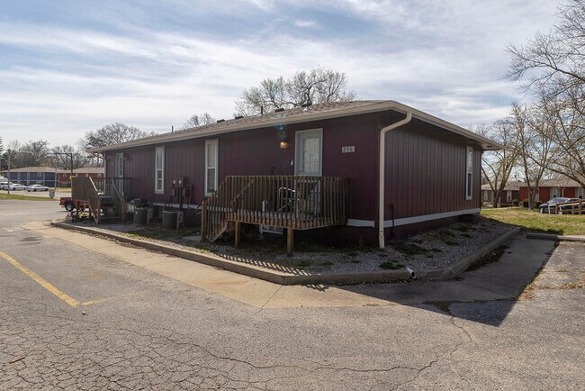 Building Photo - 216 Wheaton Ct