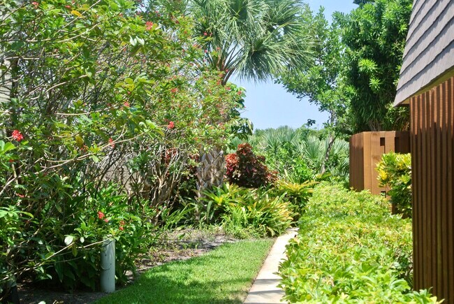 Building Photo - 121 Ocean Cove Dr