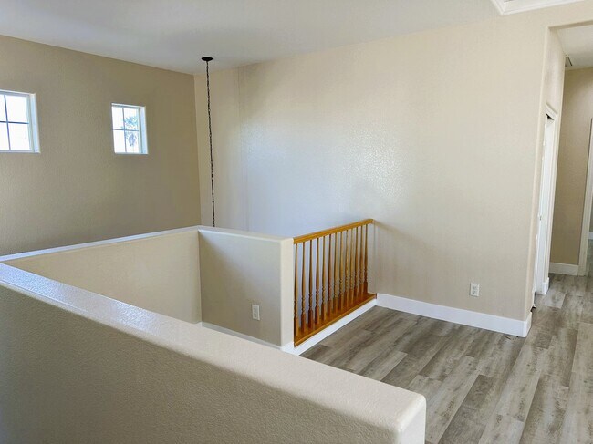 Building Photo - 2103 Desert Prairie St