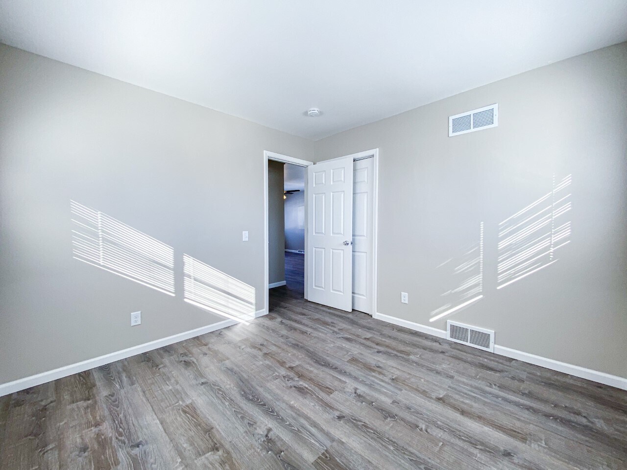 Building Photo - 1853 Fisher St