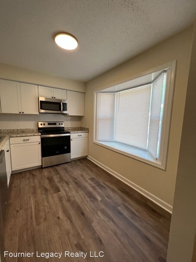 Building Photo - 3 br, 2.5 bath House - 4239 Baylor Street