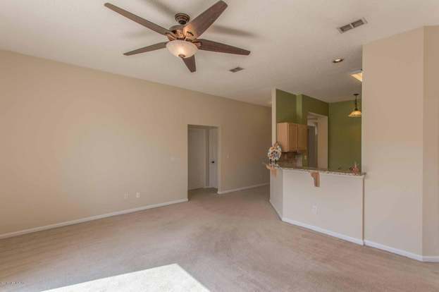 Building Photo - 12096 Coachman Lakes Way