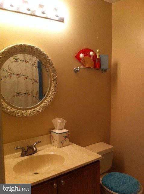 Building Photo - 2400 Dominion Dr