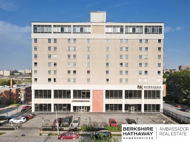 Building Photo - 105 N 31st Ave