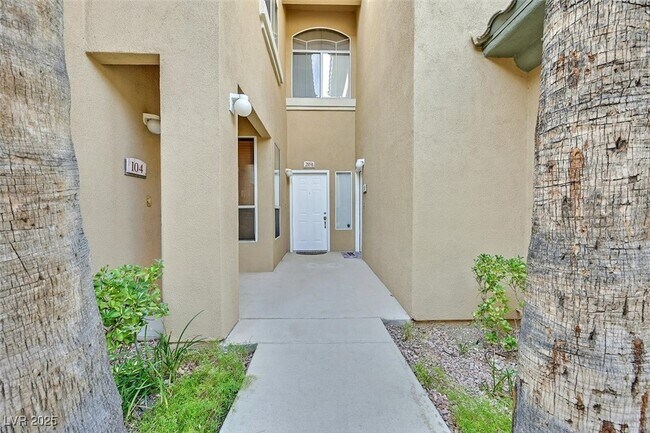 Building Photo - 8737 Red Brook Dr