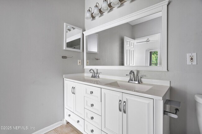 Building Photo - 10000 Gate Pkwy