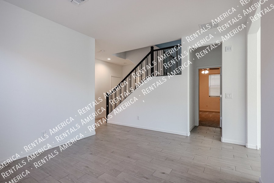 Building Photo - 5509 N 108th Ave