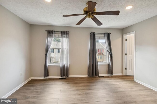 Primary Photo - 1605 Woodview Ct