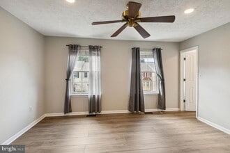 Building Photo - 1605 Woodview Ct