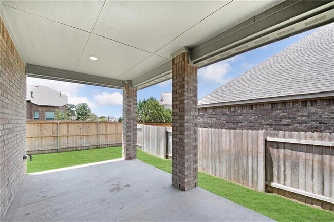 Building Photo - 2608 Granite Hill Dr