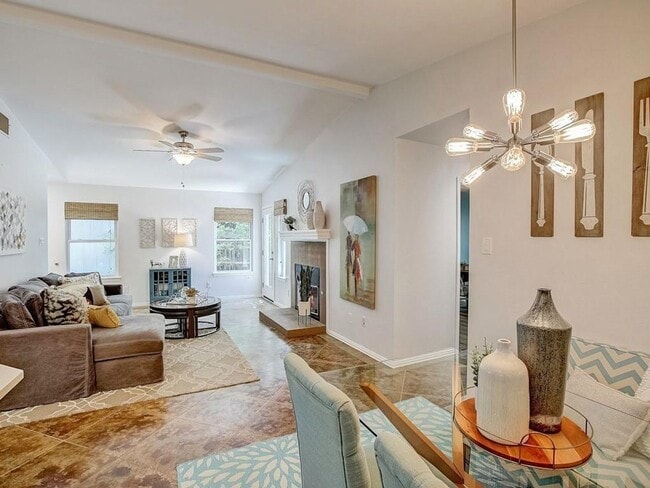 Building Photo - 12909 Modena Trail