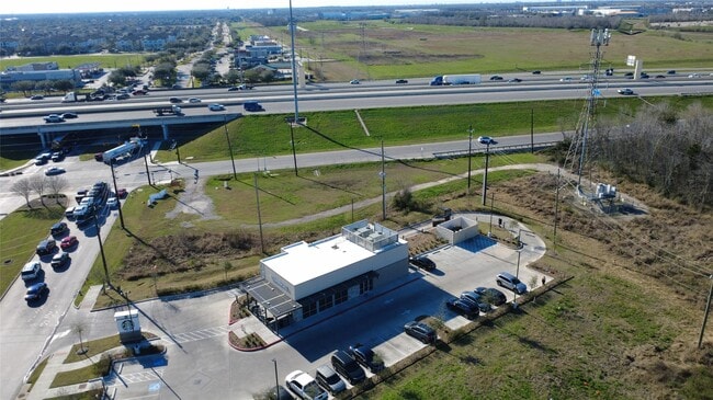 Building Photo - 2913 Crown Gate Dr