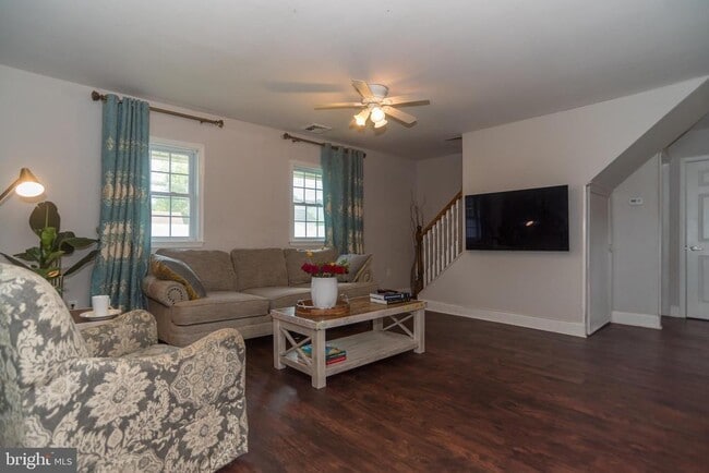 Building Photo - 70 Huckleberry Ln