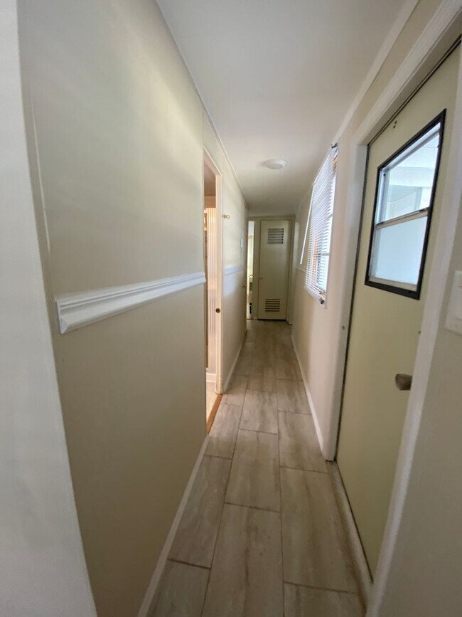 Building Photo - Holiday Park *short or long term rental av...