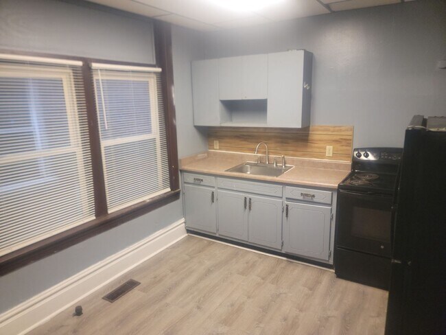 Building Photo - 19 S 19th St