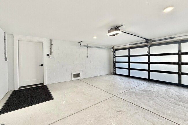 Building Photo - 100 S Frontenac Ave