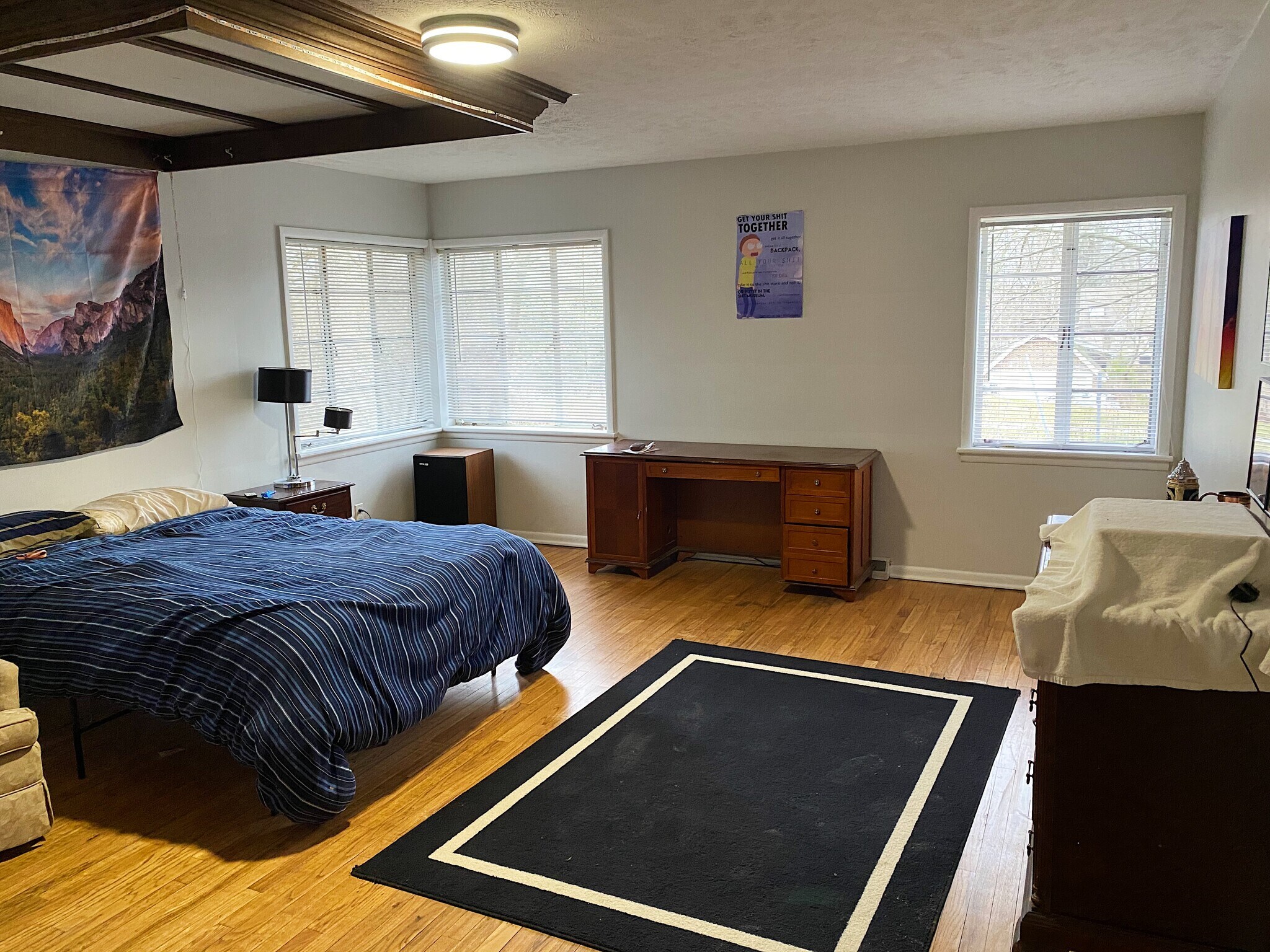 Bedroom - 2000 E Atwater Ave