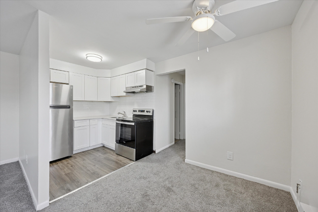 Building Photo - 13659 Philmont Ave