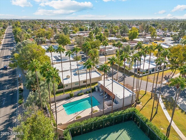 Building Photo - 8195 E Del Marino Dr