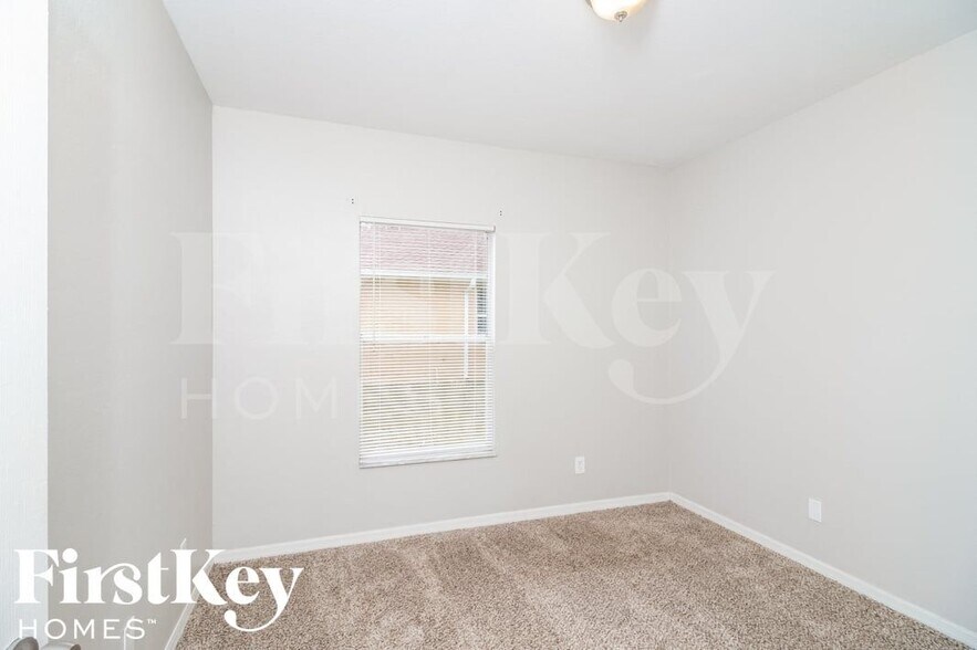 Building Photo - 2641 Yamada Ln