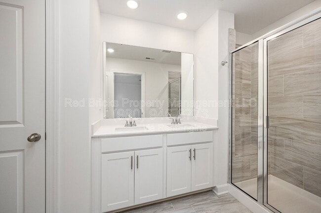 Building Photo - 8033 Hidden Spgs Trl